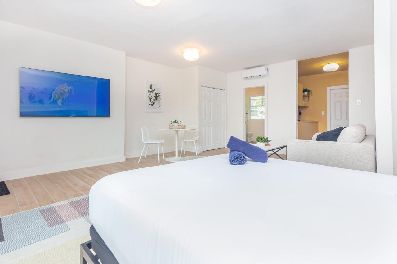Large Stylish Studio Apartment In El Portal #3 Miami Esterno foto