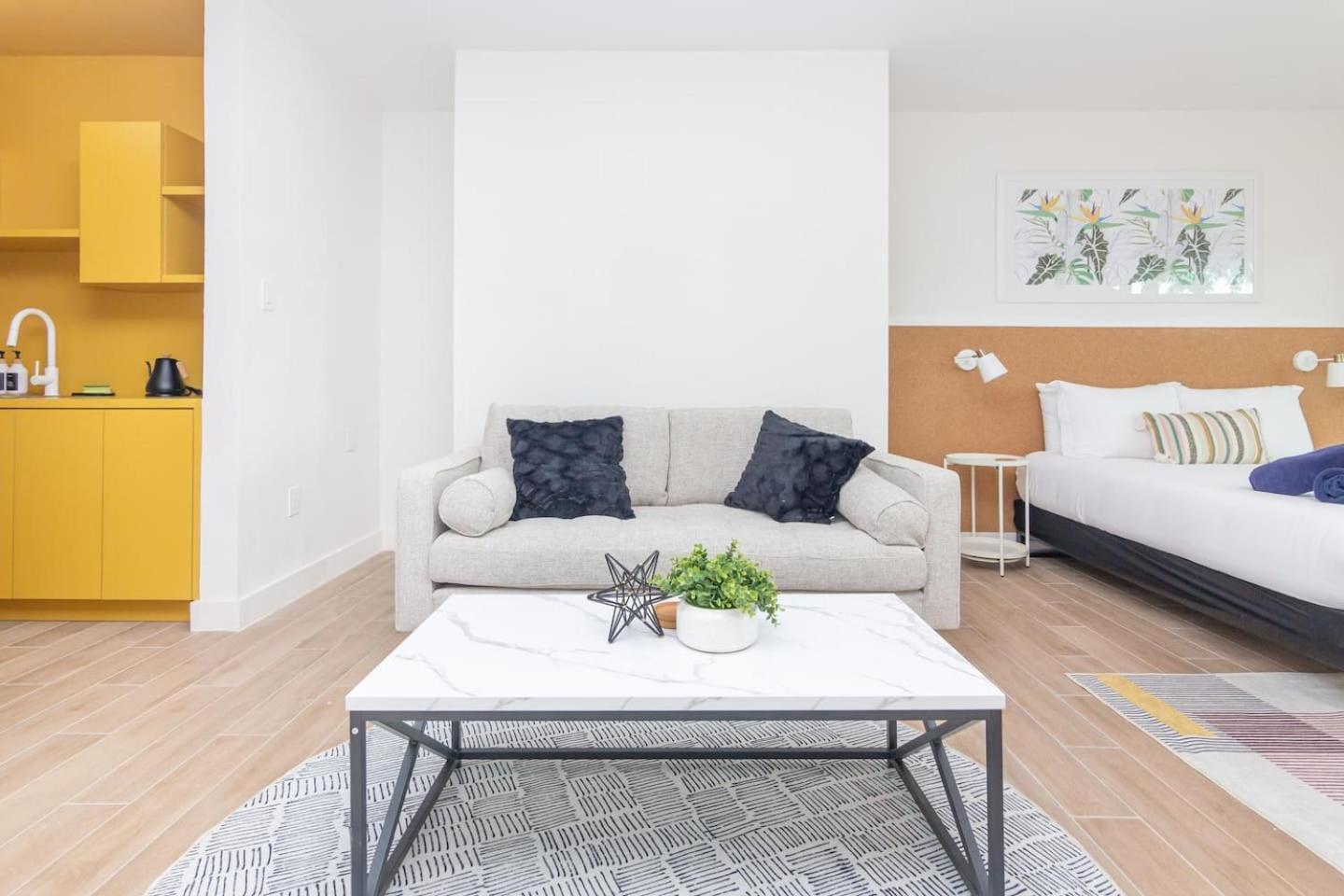 Large Stylish Studio Apartment In El Portal #3 Miami Esterno foto