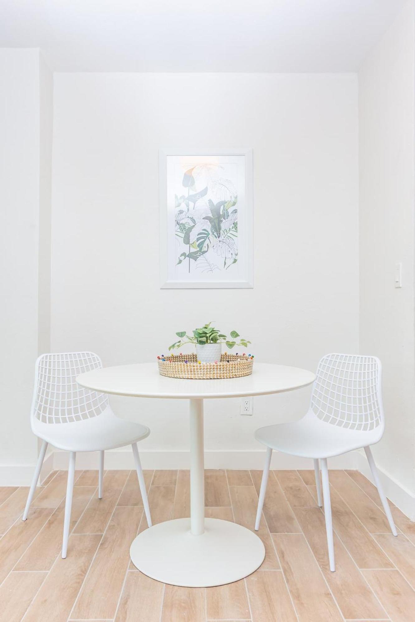 Large Stylish Studio Apartment In El Portal #3 Miami Esterno foto