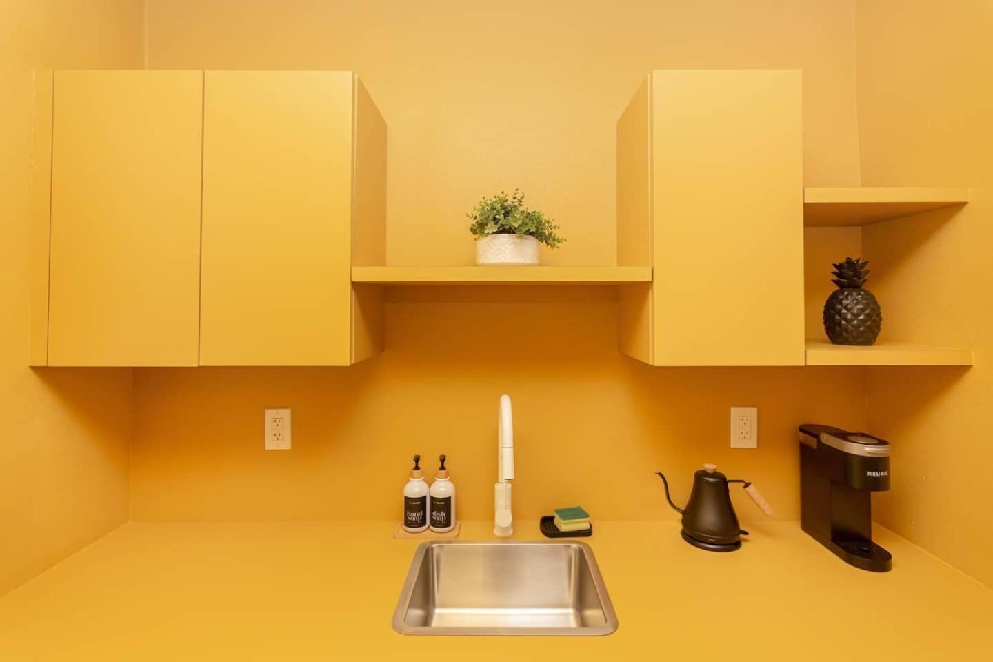 Large Stylish Studio Apartment In El Portal #3 Miami Esterno foto