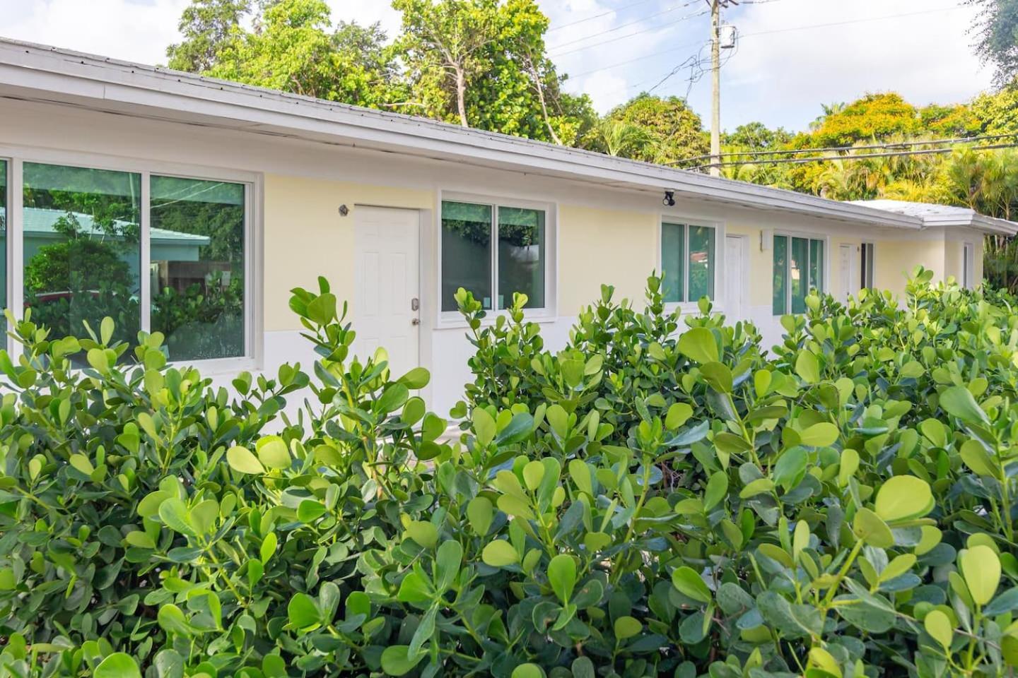 Large Stylish Studio Apartment In El Portal #3 Miami Esterno foto
