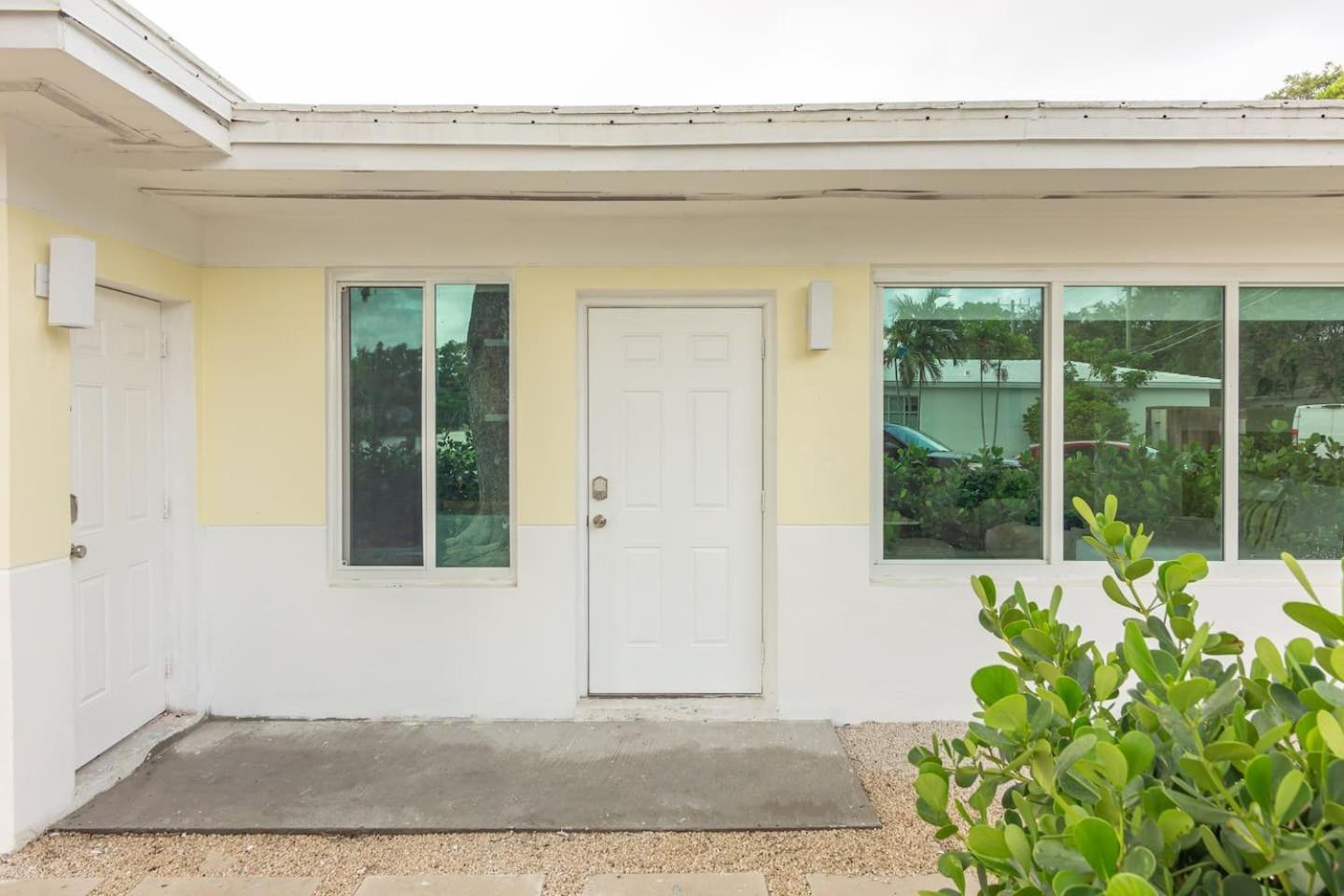 Large Stylish Studio Apartment In El Portal #3 Miami Esterno foto