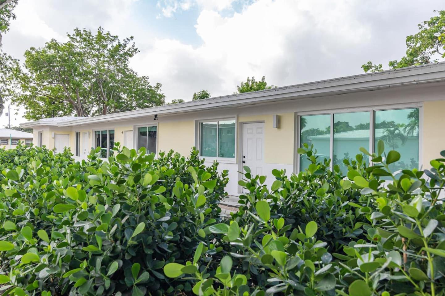 Large Stylish Studio Apartment In El Portal #3 Miami Esterno foto